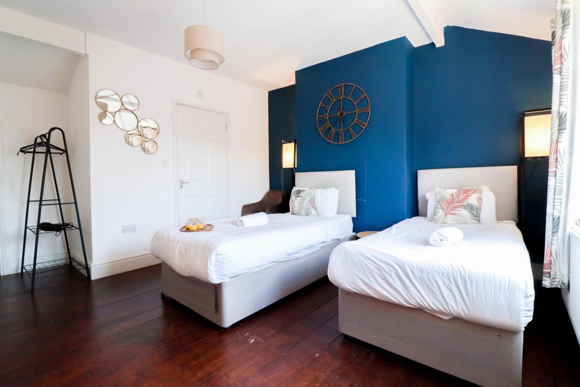 Prime 4-bedroom House In The Heart Of The Apartamento Coventry